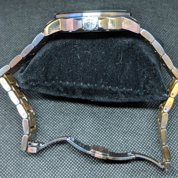 Elevon Mens Distressed Stainless Steel Watch - Picture 5 of 8